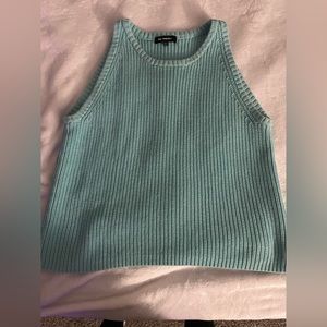 Large - light blue sweater vest - 525 America